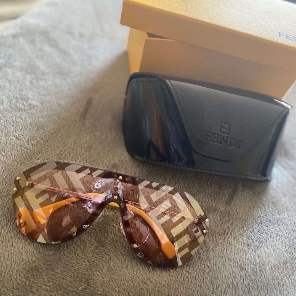 Beautiful gently worn fendi glasses